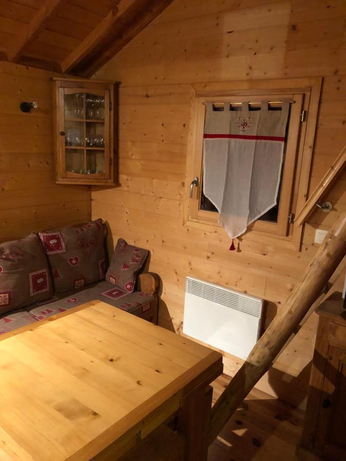 La Cabane A L'Oree Des Bornes Evires Екстер'єр фото